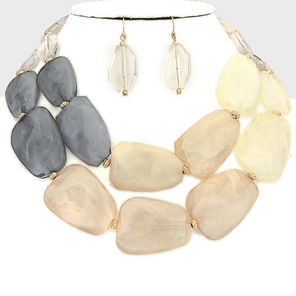 Tiered Resin Pebble Necklace & Earrings Set